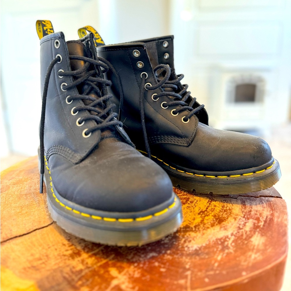 Doc Marten’s boots, size 6 US M. 1460 DM’s wintergrip leather lace up boot